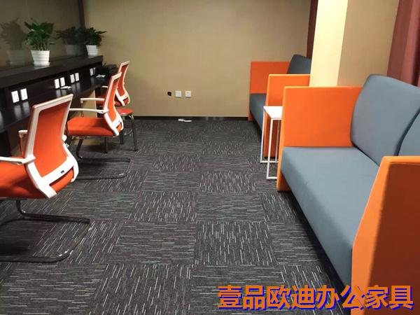 彩色办公家具——接待区座椅及沙发